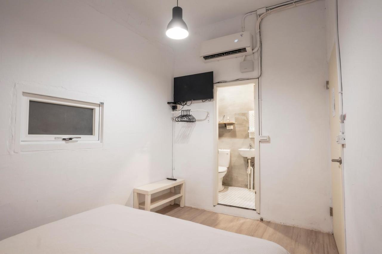 Ruifang Yi Hostel New Taipei City Εξωτερικό φωτογραφία